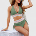 Conjunto de bikini elegante Jayzelliah de Vega Madrid con diseño moderno y colores vibrantes, ideal para la playa o piscina.