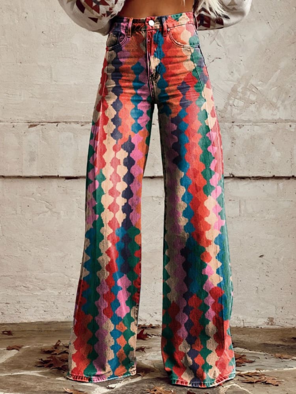 Pantalón vintage con diseño geométrico de Vega Madrid, estilo Amalia, en colores neutros y corte recto.