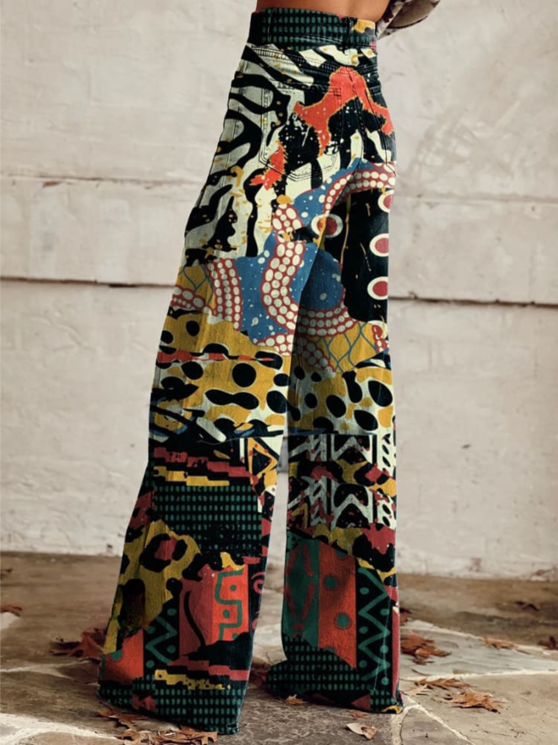 Pantalón étnico chic Olivia de Vega Madrid, con estampados coloridos y diseño moderno para mujer.