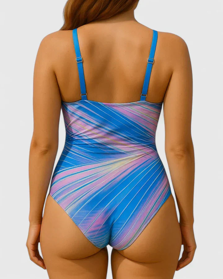 Bañador elegante Sorynelle de Vega Madrid con diseño sofisticado y detalles en la parte superior, para un estilo refinado y moderno