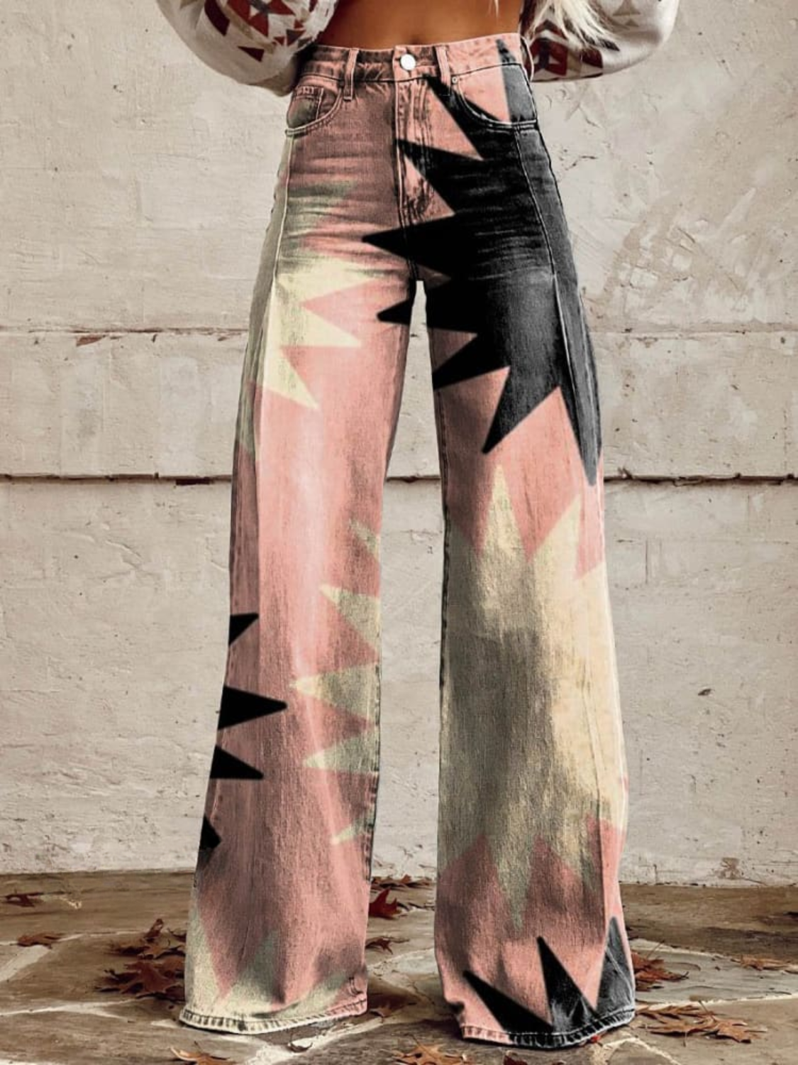 Pantalón bohemio elegante Iris de Vega Madrid con estampado floral y corte suelto, ideal para un estilo cómodo y sofisticado.