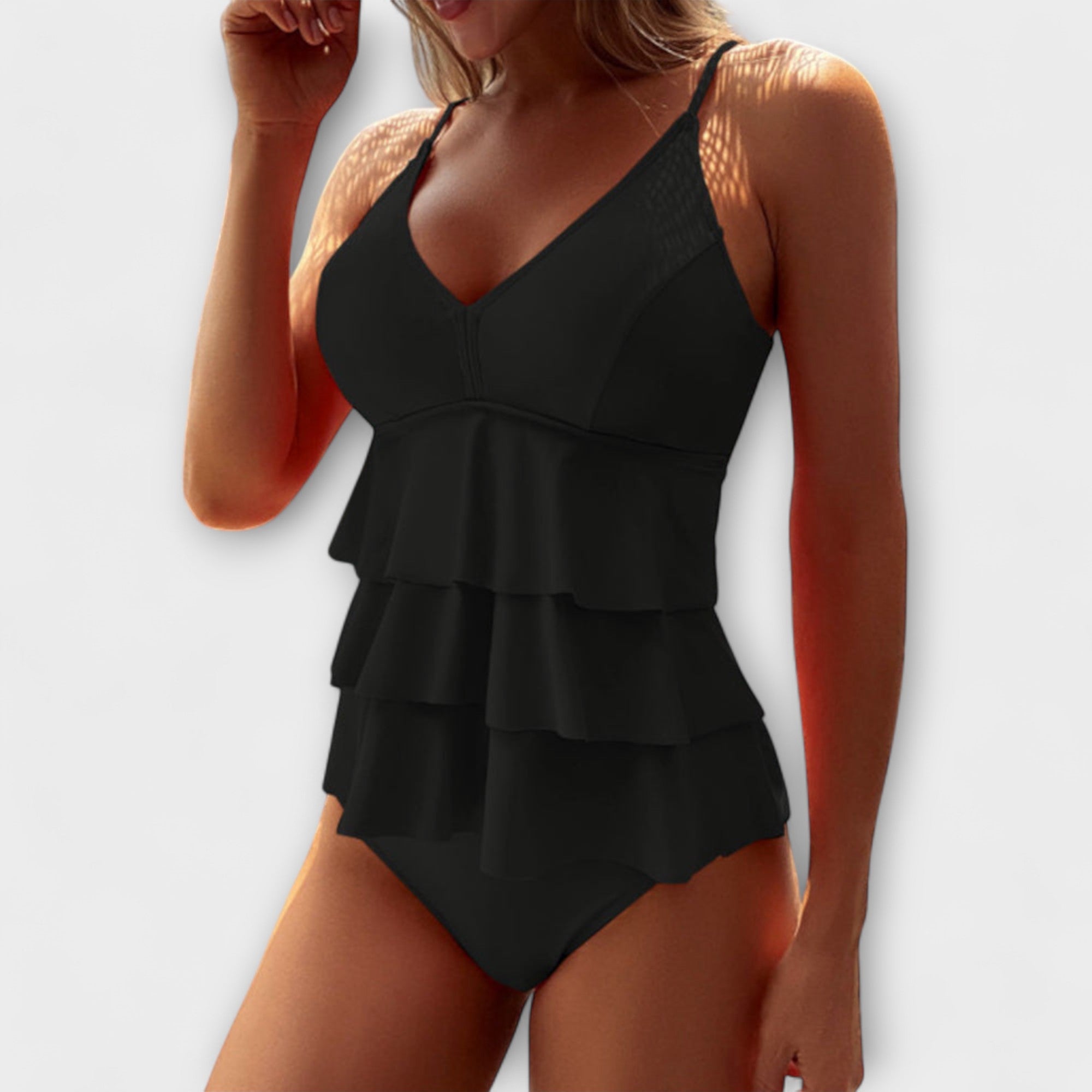 Bañador elegante Liliana de Vega Madrid, en color negro con diseño moderno y ajustado para mujer.