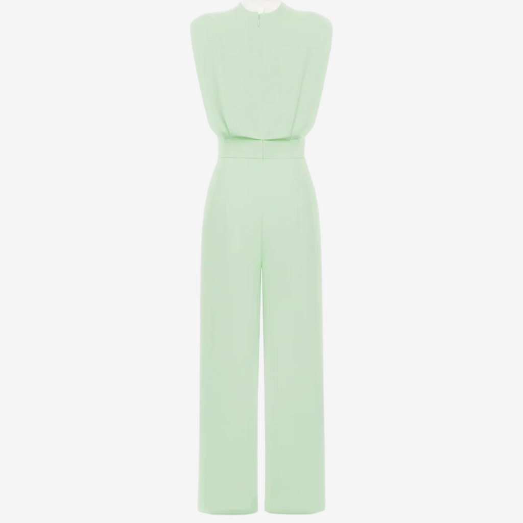 Mono con cinturón Ariia de Vega Madrid, vestido largo en tela suave y elegante, con cinturón a juego y diseño moderno.