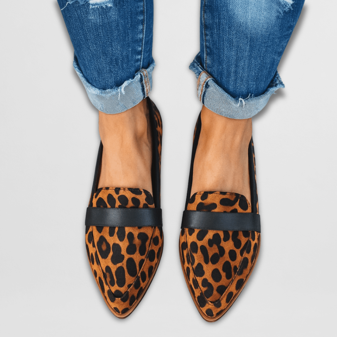 Mocasines ortopédicos Helen de piel de ante suave de Vega Madrid, calzado cómodo y elegante para uso diario.