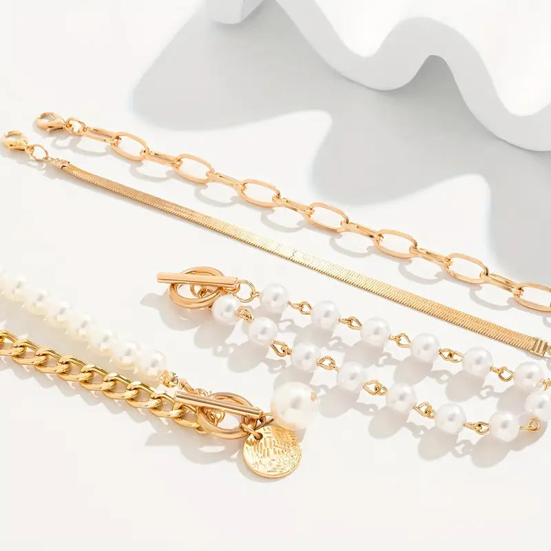 Set de Pulseras Chic Doradas (4 Piezas) – Serpiente, Perlas y Eslabones