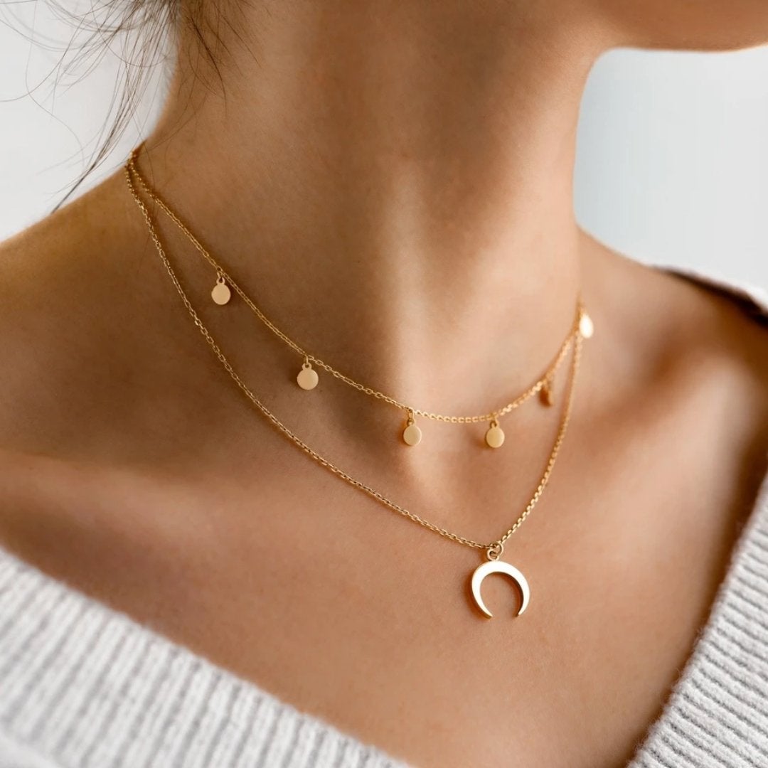 Luna | Collar Dorado Elegante con Motivo de Luna