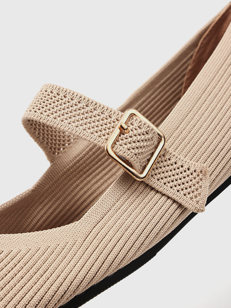 Bailarina elegante Aveline de Vega Madrid en color neutro, con punta fina y diseño sofisticado para mujer.