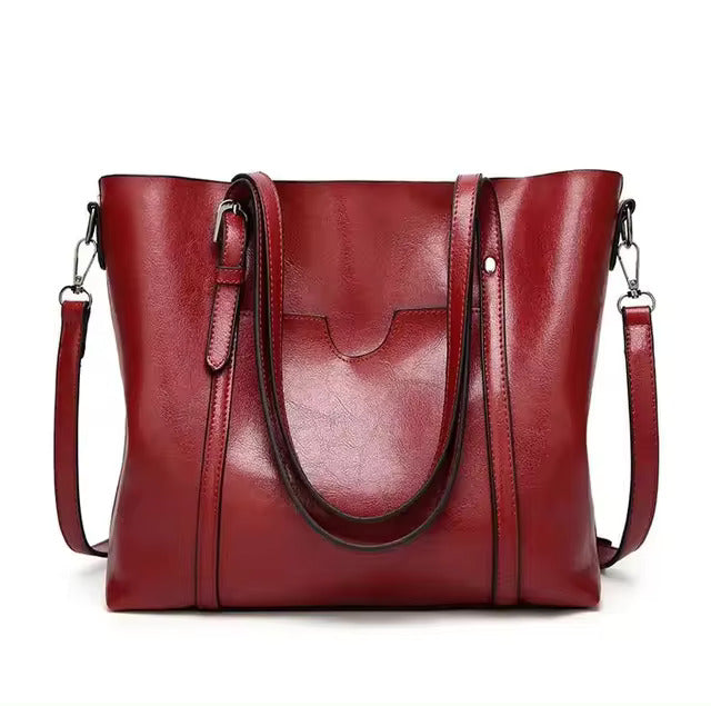 Bolso tote de piel Aubrey de Vega Madrid, bolso de lujo con diseño elegante y acabado en cuero de alta calidad.