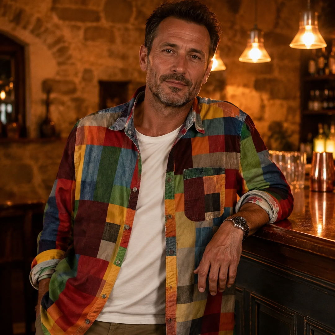Camisa Arturo de Vega Madrid con diseño de mosaico en colores vibrantes y patrón geométrico visible en la imagen.