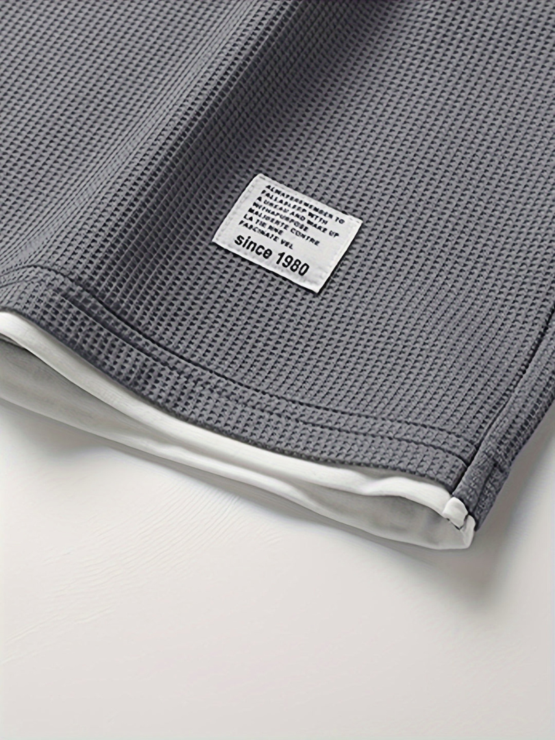 Casual summer outfit set featuring Bruno design by Vega Madrid, showcasing light fabric and relaxed fit.