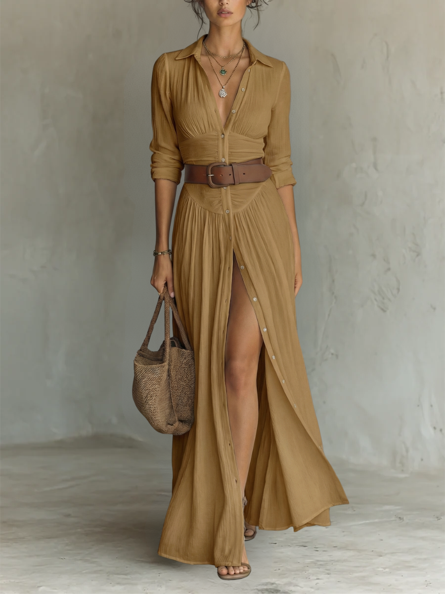 Vestido de manga larga y cuello de Vega Madrid en color neutro, con diseño elegante y detalles sencillos.