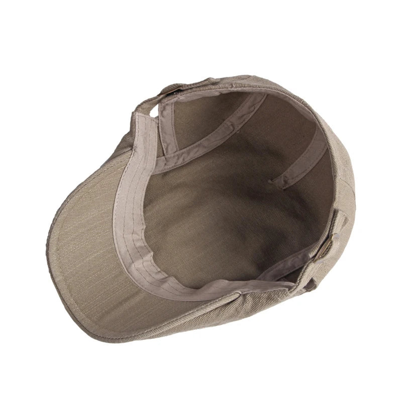 Gorra ajustable para hombre Samuel de Vega Madrid, vista frontal en color neutro, con correa ajustable y diseño clásico.