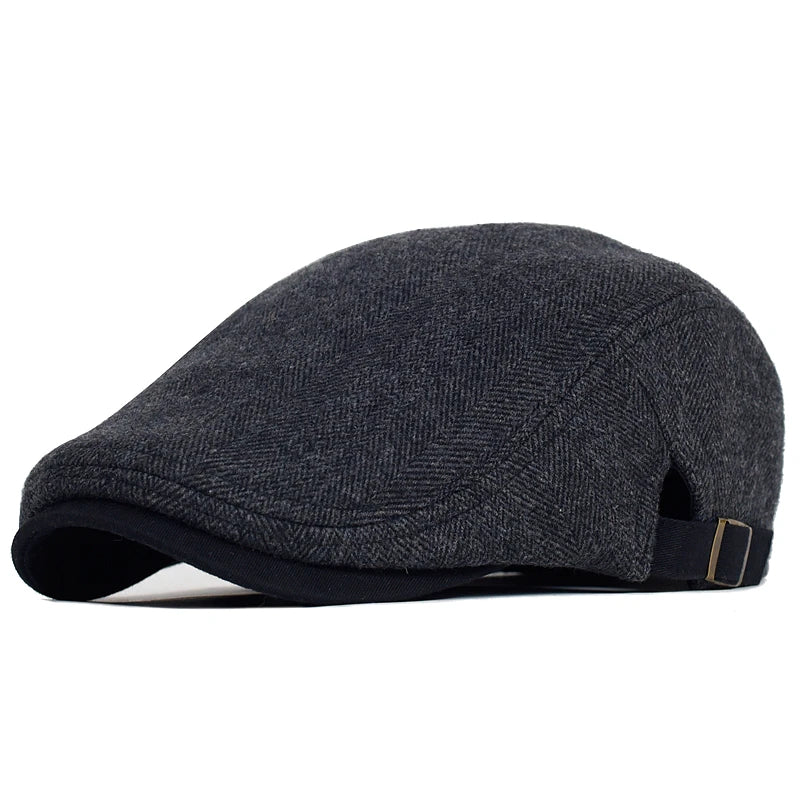 Gorra premium para hombre Gabriel de Vega Madrid, en color negro con diseño elegante, vista frontal.