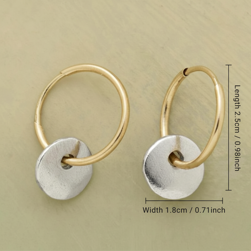 Pendientes de aro elegantes hechos a mano por Vega Madrid, con diseño sofisticado y acabado detallado en imagen.