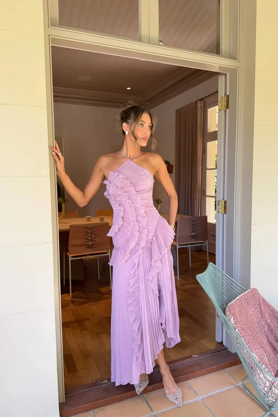 Marina I Vestido Elegante con Volantes y Corte Asimétrico - Vega Madrid