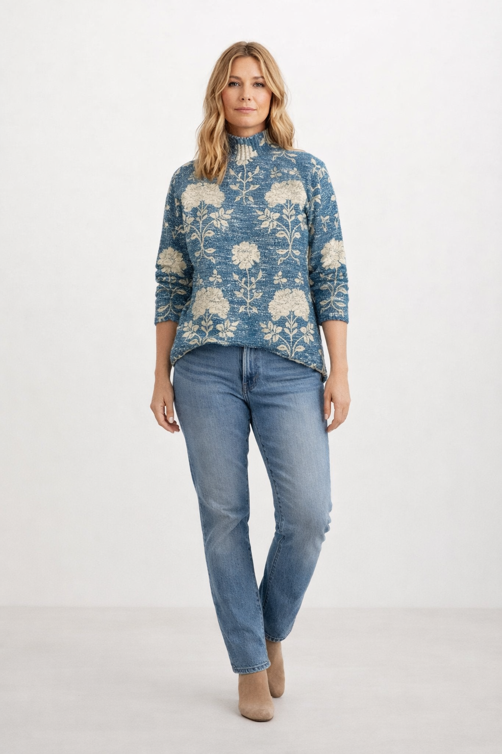 Clara | Jersey Floral con Cuello Alto y Tejido Suave - Vega Madrid