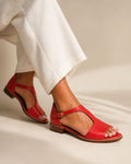 Sandalias rojas Amalfi Comfort de Vega Madrid, con diseño elegante y cómodo, ideales para el verano y uso diario.