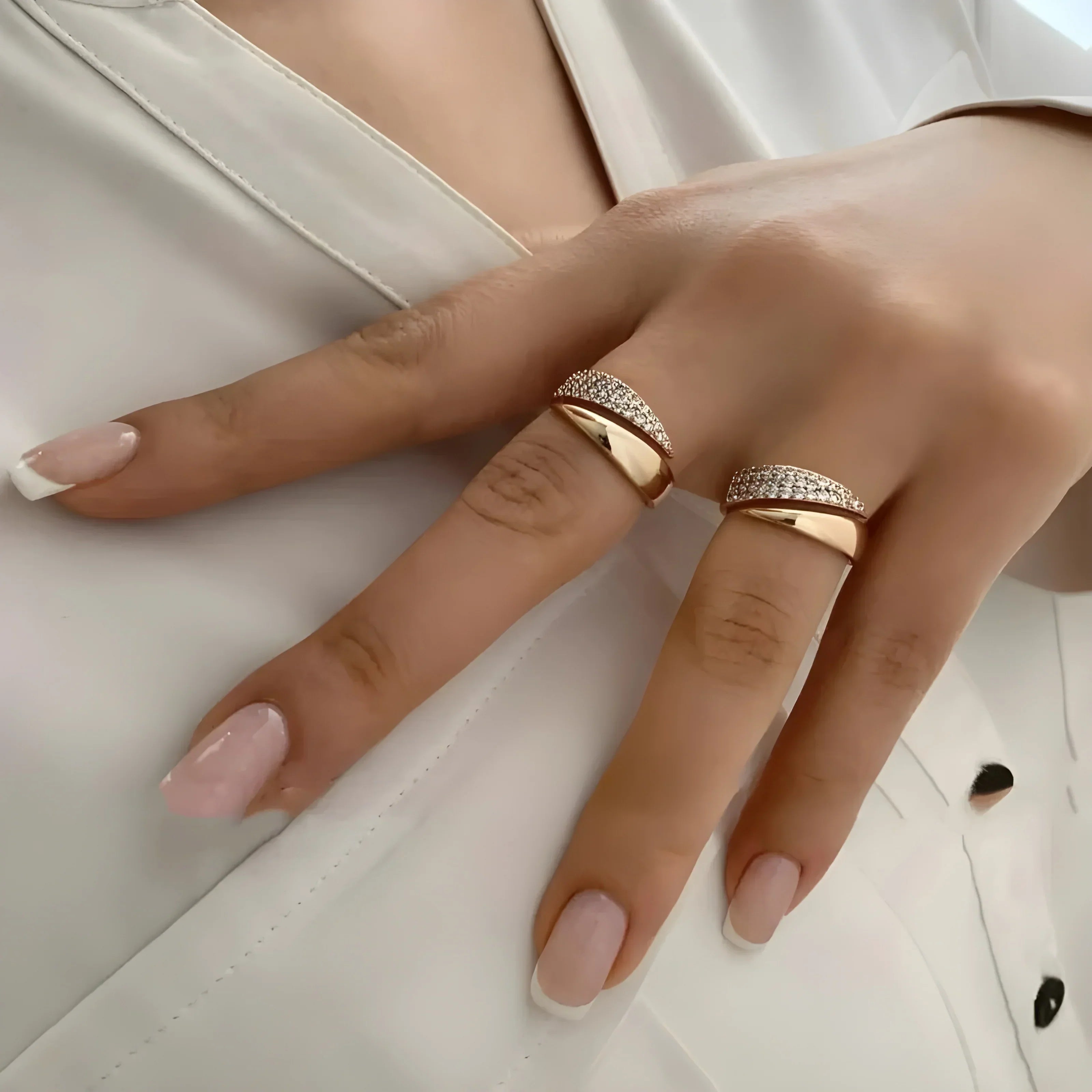 Eloisa | Anillo de Brillo Atemporal
