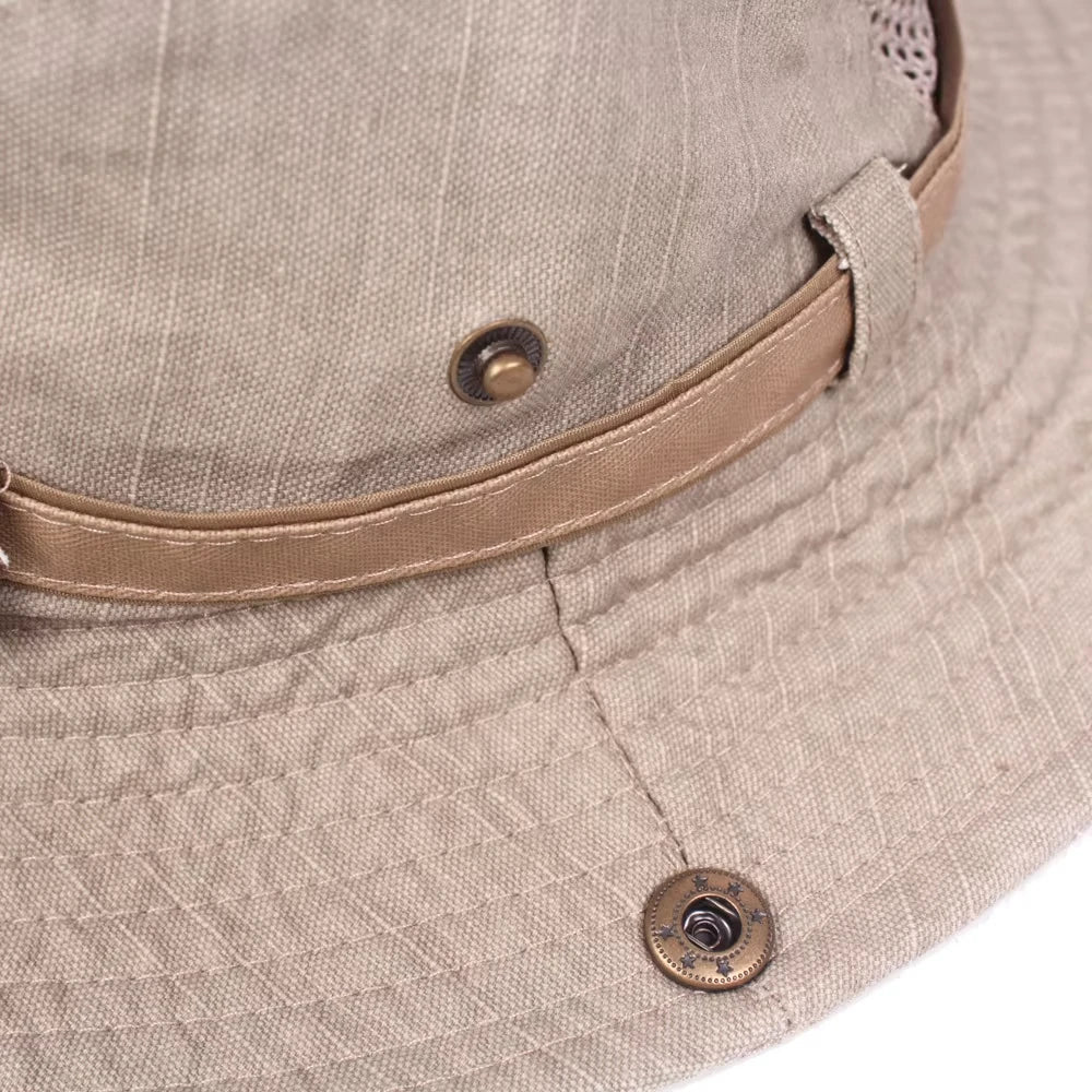 Sombrero explorador transpirable de Vega Madrid en color beige, con ala ancha y diseño clásico para protección solar.