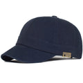 Gorra de algodón para hombre Andrés de Vega Madrid, diseño clásico con visera y logotipo en la parte frontal.