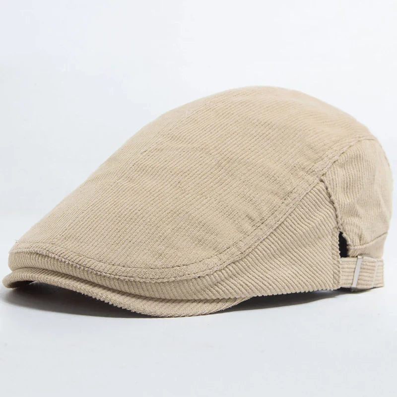 Gorra de pana para hombre Vega Madrid, estilo clásico y cómodo, en color marrón, con diseño ajustado y acabado suave.