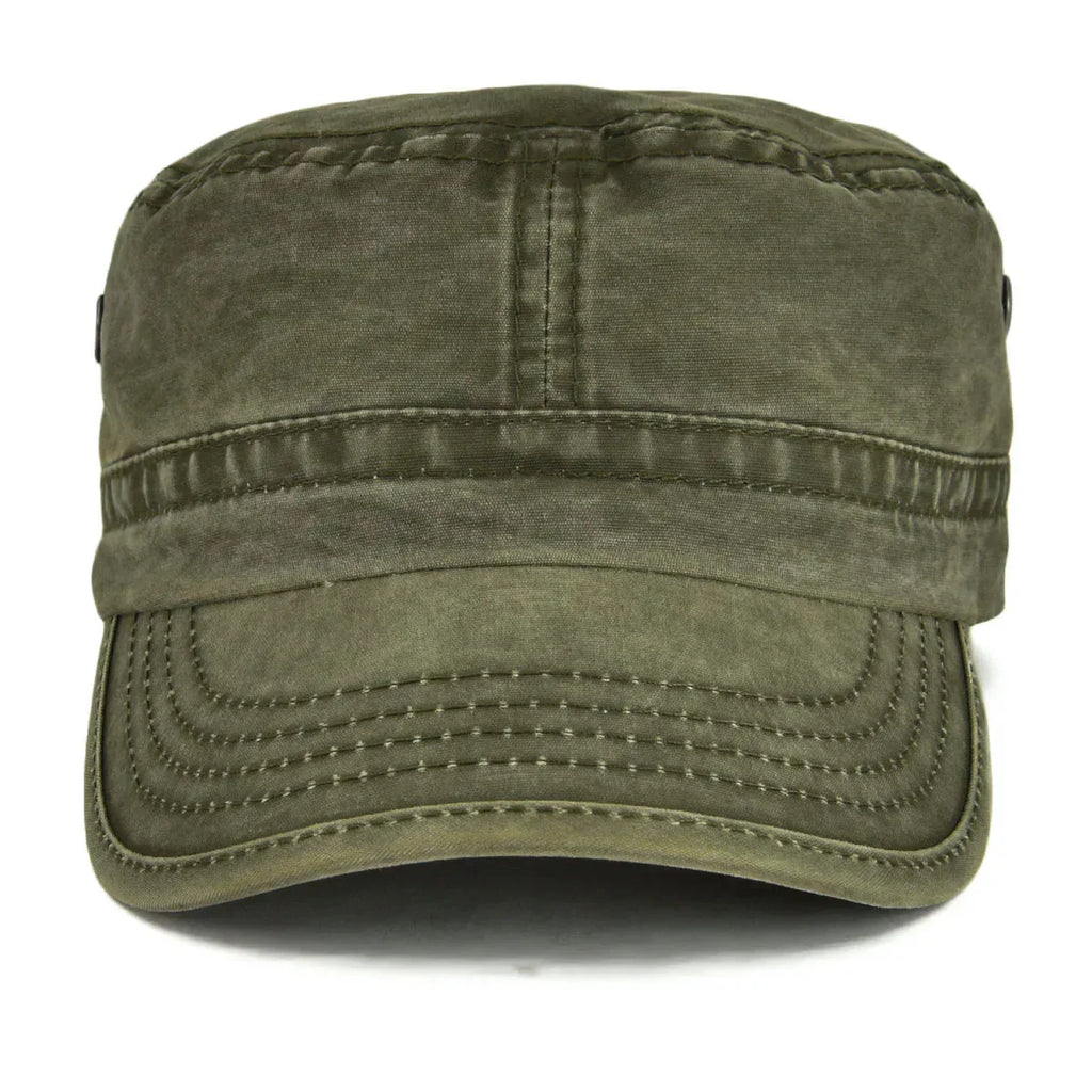 Gorra vintage resistente Diego de Vega Madrid, diseño clásico y duradero en color oscuro, vista frontal en la imagen.