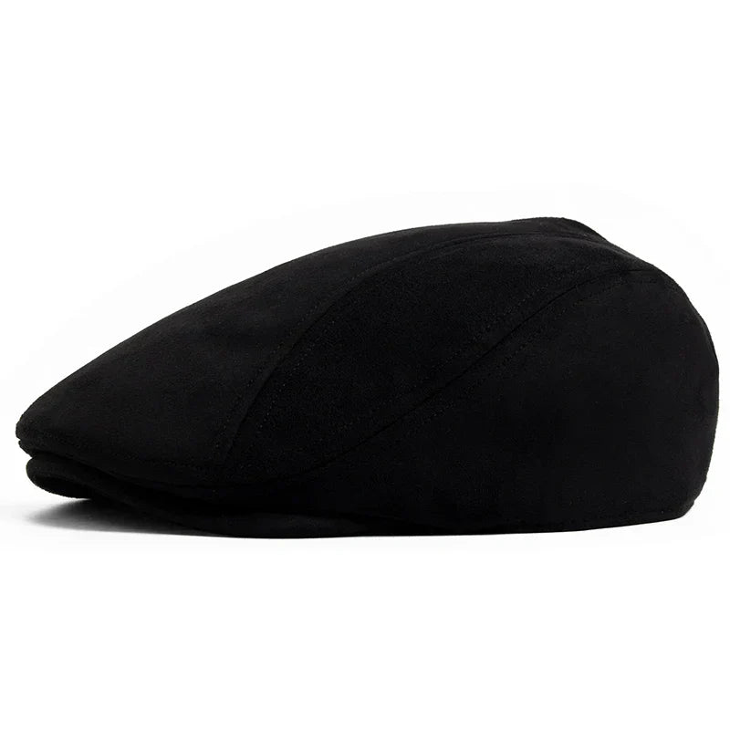 Boina clásica de ante Lucas de Vega Madrid, con acabado suave y diseño elegante para hombres y mujeres.