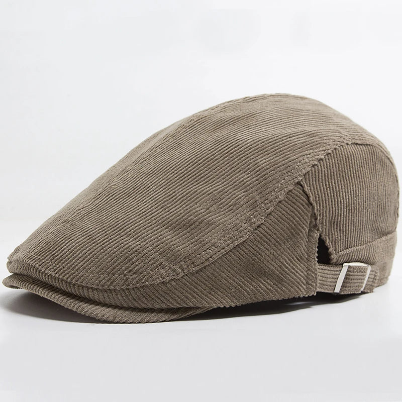 Gorra de pana para hombre Vega Madrid Pablo, estilo casual con acabado suave y detalles de costura en color beige.