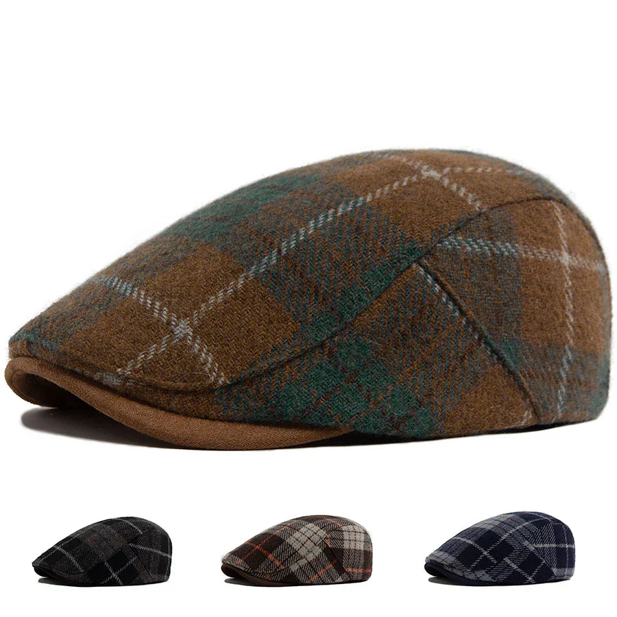 Gorra clásica para hombre César de Vega Madrid, con diseño elegante y visor en color neutro, vista frontal del producto.