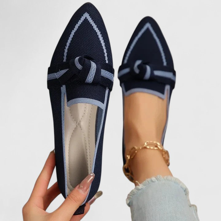 Mocasines elegantes Maricela de Vega Madrid con nudo, calzado femenino en color neutro y diseño sofisticado.