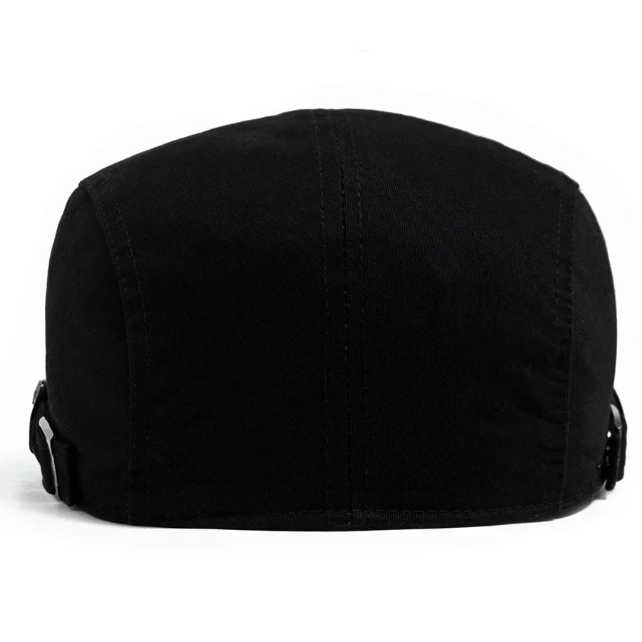 Gorra vintage Bruno de Vega Madrid con lazo decorativo, diseñada en estilo clásico y elegante.