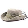 Sombrero explorador transpirable de Vega Madrid en color beige, con ala ancha y detalles de tela ligera para protección solar.