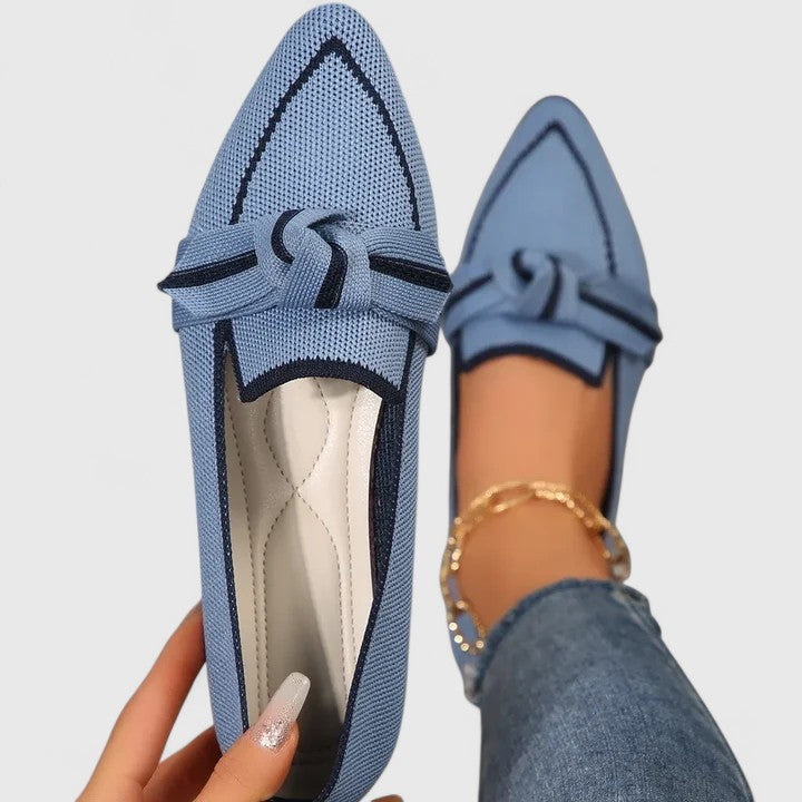 Mocasines elegantes Maricela de Vega Madrid con nudo en la parte superior, color negro y diseño clásico para mujer.