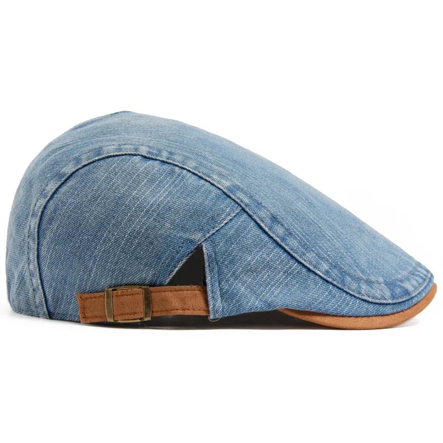 Gorra plana vaquera Mateo de Vega Madrid, con diseño clásico y color azul, visible en la imagen.