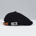 Gorra clásica Leo de Vega Madrid, estilo urbano con diseño sencillo y cómodo, en colores neutros y ajustable.
