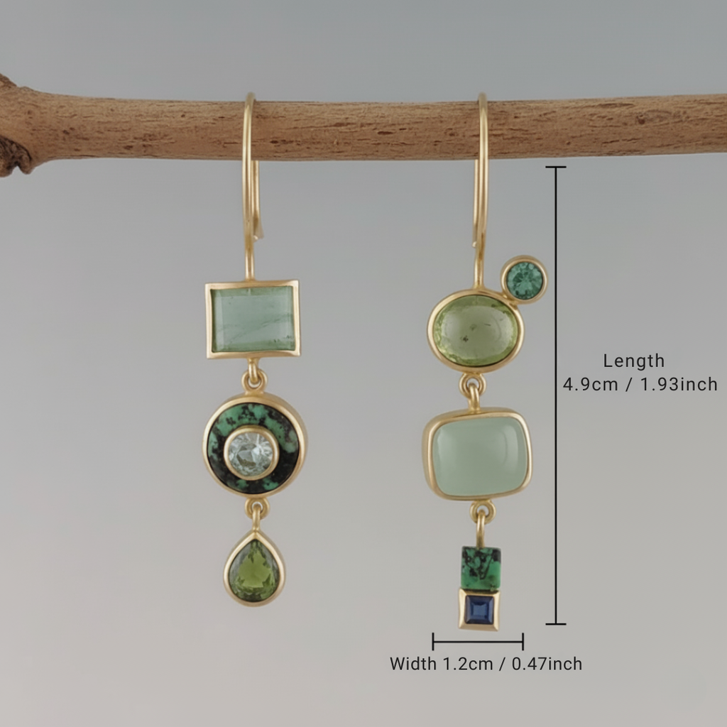 Pendientes vintage verdes de Vega Madrid con diseño clásico y detalles elegantes en forma de aro.