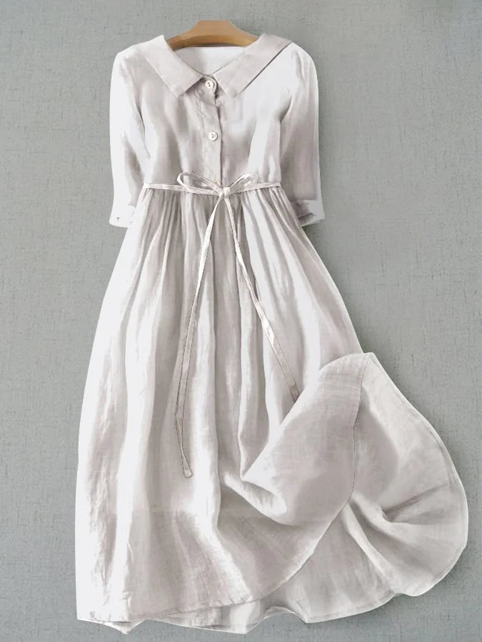 Vestido de verano para mujer Kaia Serenity de Vega Madrid, con lazo en la cintura y diseño elegante de encaje.
