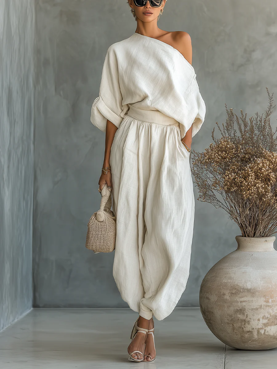 Conjunto de dos piezas Mila de Vega Madrid con hombros al descubierto, ropa moderna y elegante para mujer.