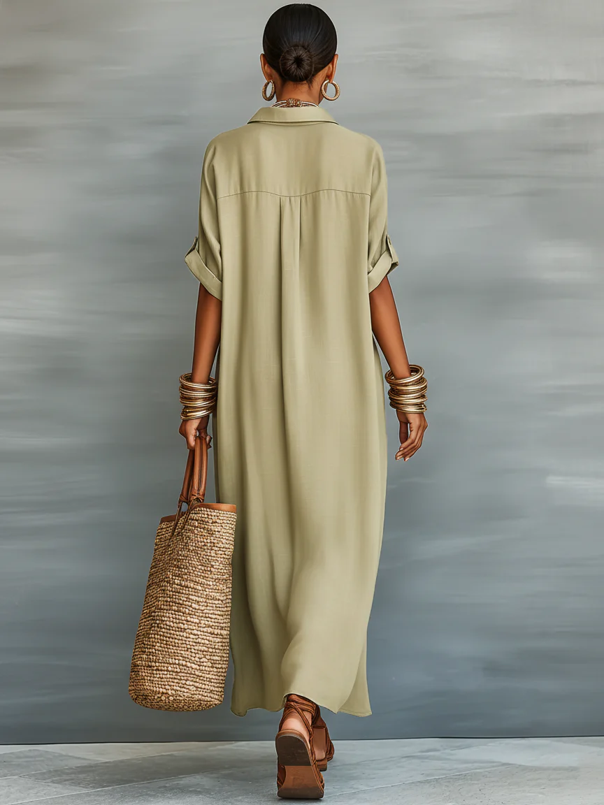 Vestido verde oliva Antonella de corte minimalista de Vega Madrid, con diseño elegante y ajustado al cuerpo.