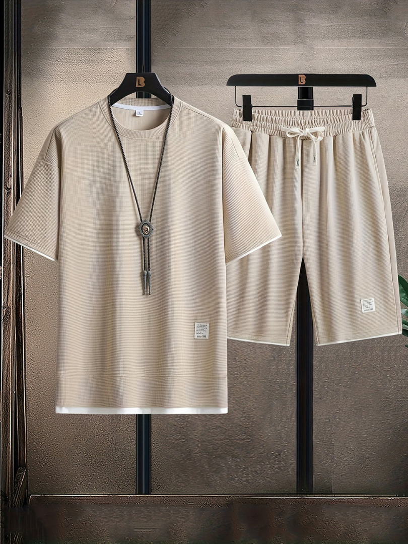 Vega Madrid Bruno Casual Essential Summer Set in beige, featuring a relaxed fit top and matching shorts.