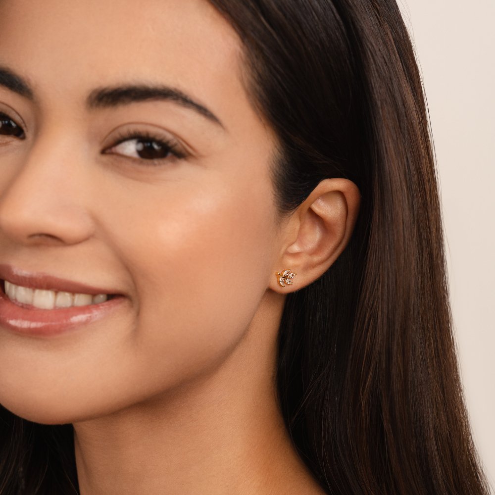 Pendientes de hoja de cristal con estilo chic de Vega Madrid, aretes pequeños y elegantes para mujer