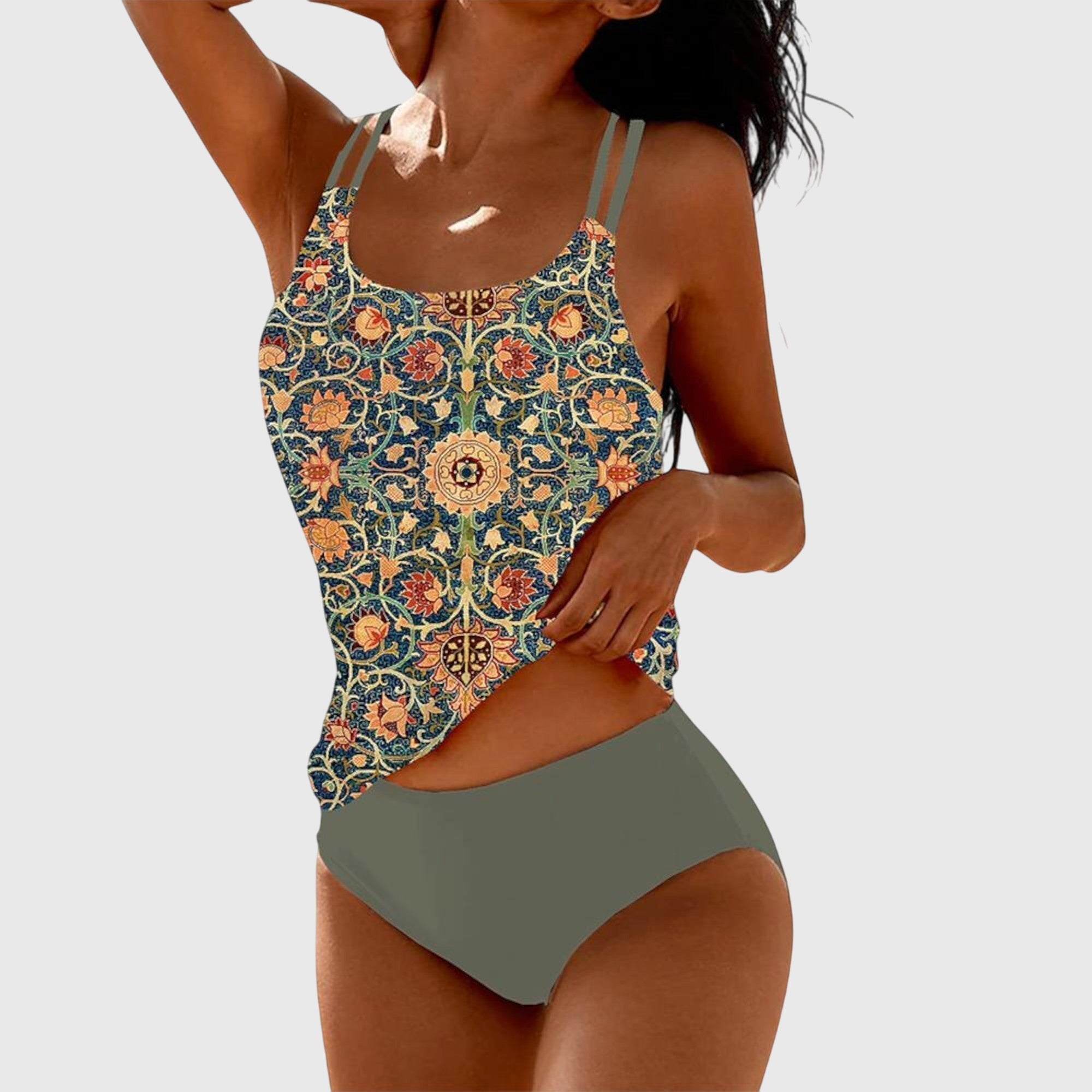 Conjunto de bañador Lina de Vega Madrid, en colores vibrantes, con diseño moderno y ajustado para playa o piscina.