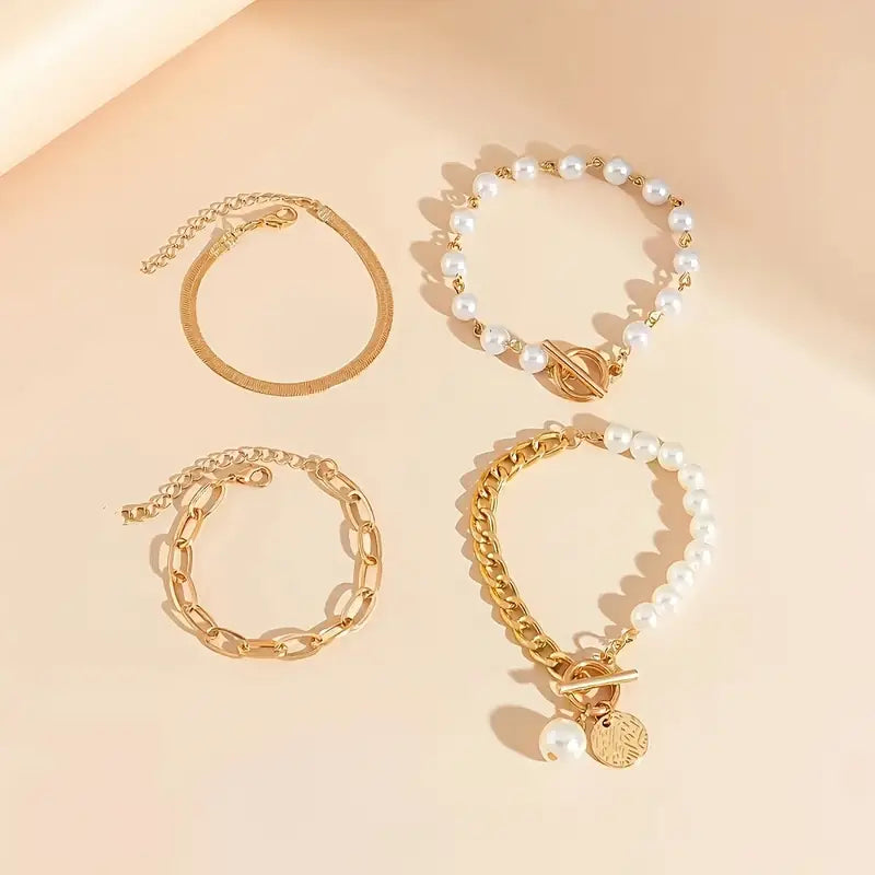 Set de Pulseras Chic Doradas (4 Piezas) – Serpiente, Perlas y Eslabones