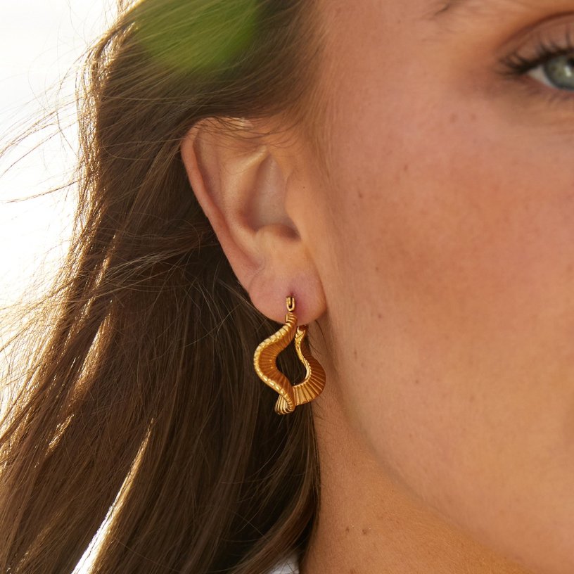 Aros Ondulados Geométricos Dorados