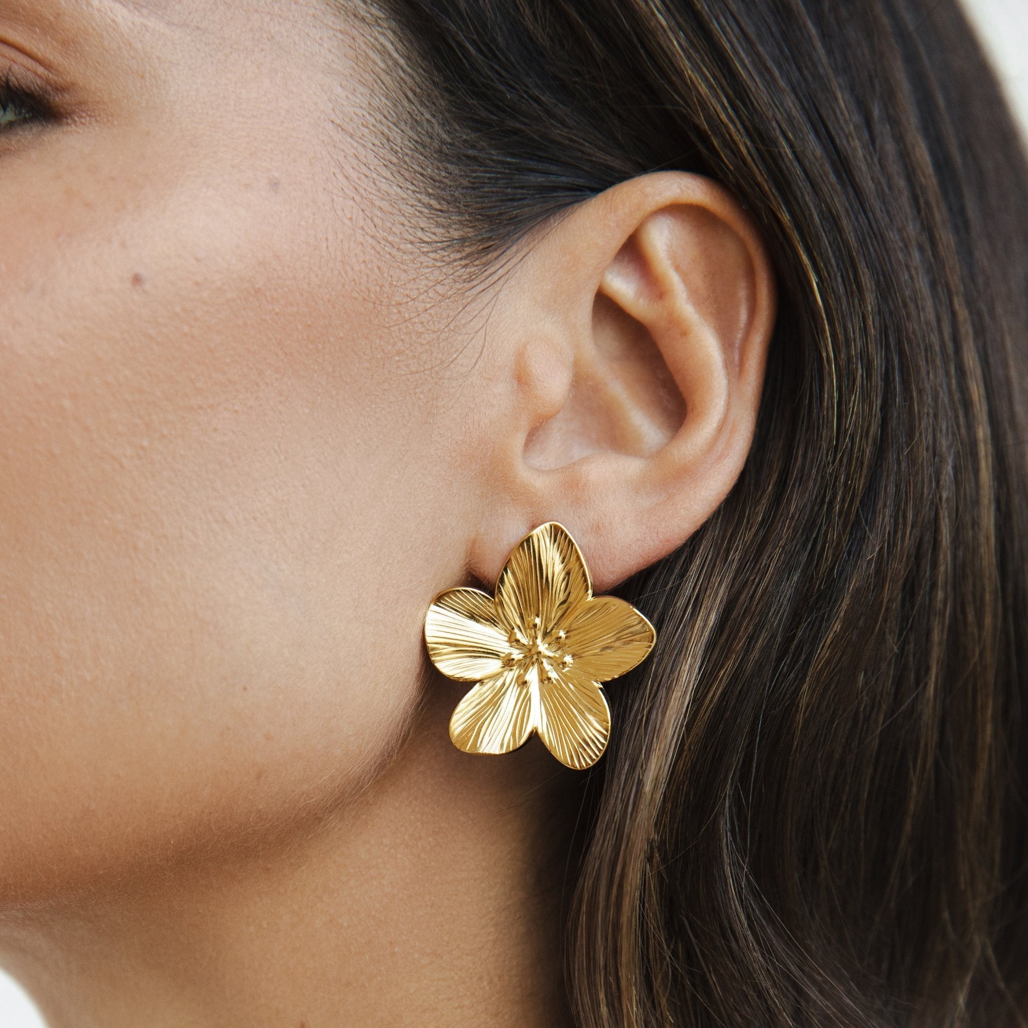 Pendientes Flor Dorada