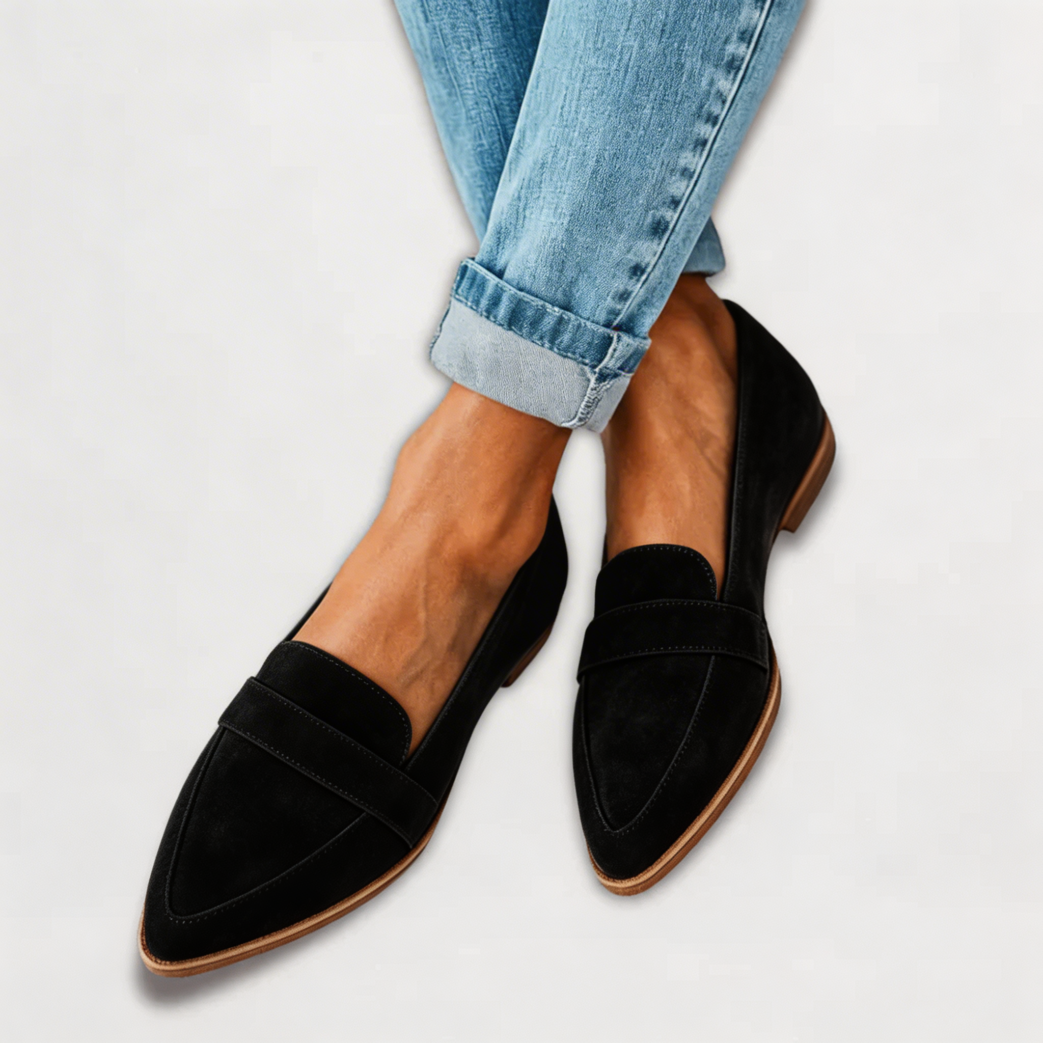 Mocasines ortopédicos Helen de piel de ante suave, calzado cómodo y elegante para mujer, de Vega Madrid.