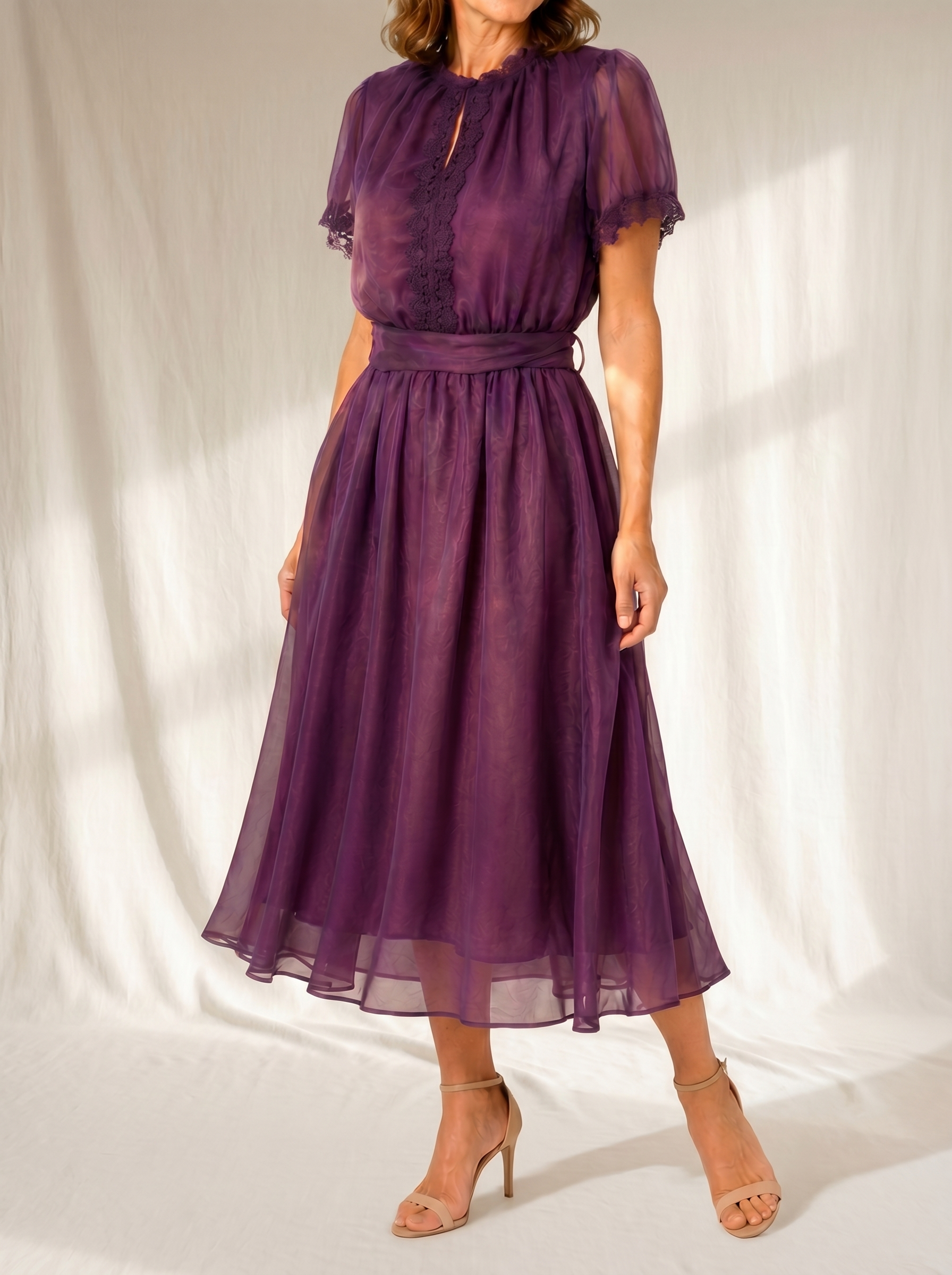 Flavia | Vestido largo con escote lágrima y encaje
