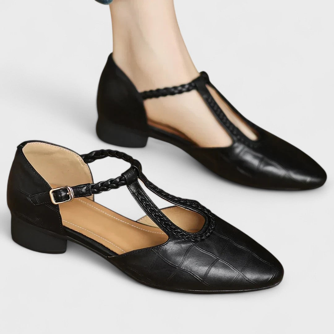 Bailarina trenzada Luciana de Vega Madrid, calzado femenino con diseño elegante y detalles en la parte superior.