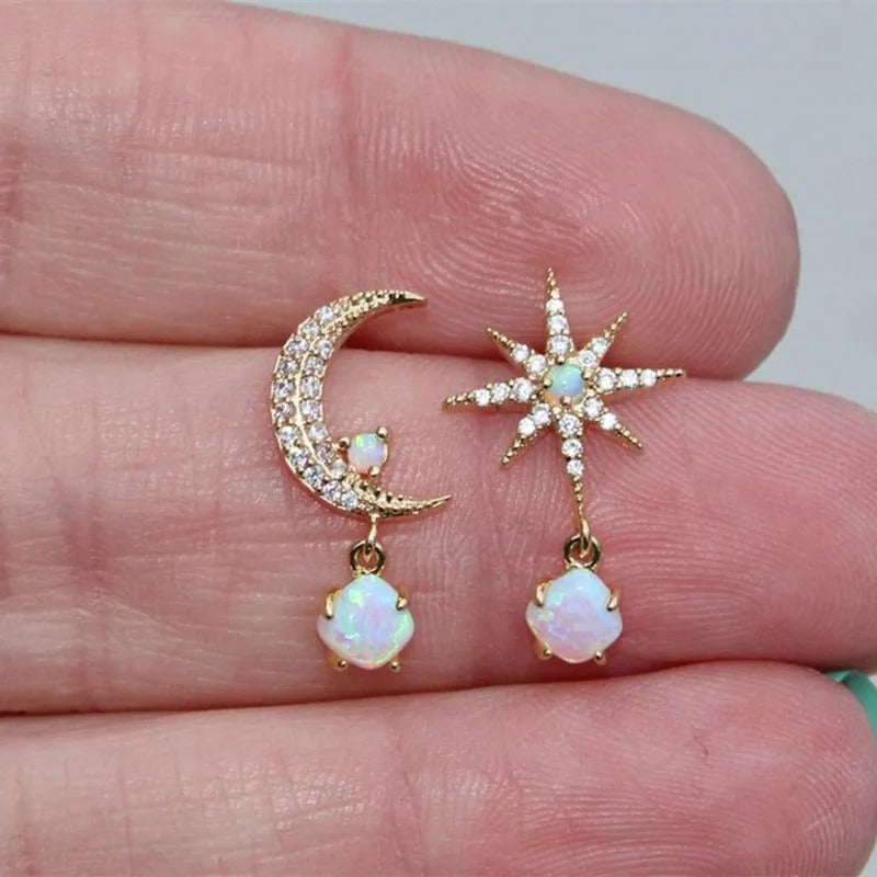 Pendientes de perla clásicos en forma de estrella por Vega Madrid, detalles elegantes y acabado brillante.