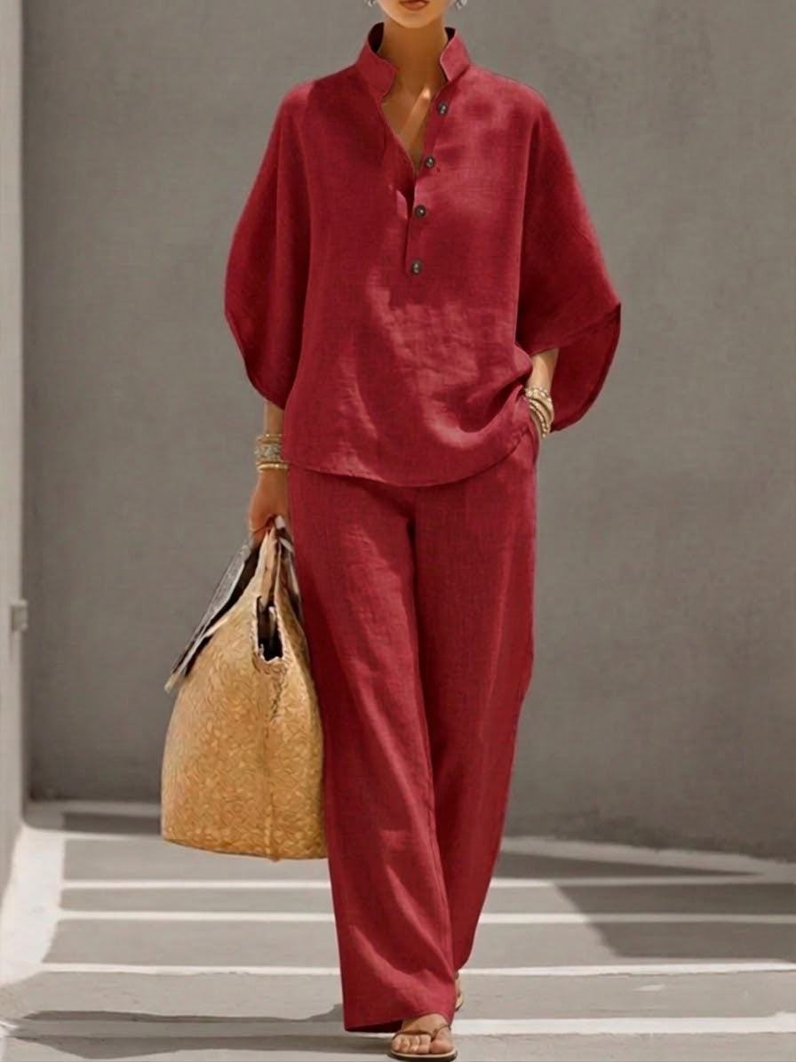 Conjunto Mariel de Vega Madrid con mangas murciélago y pantalones anchos, estilo moderno y cómodo para mujer.